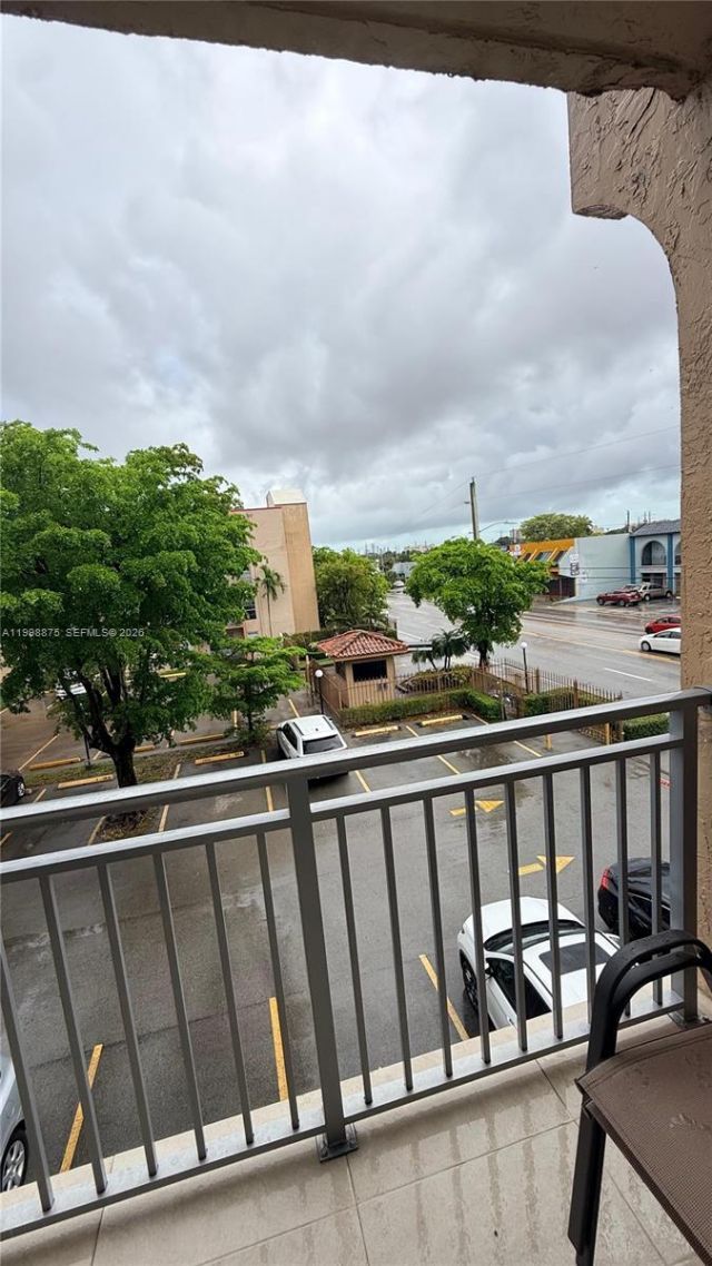 4841 NW 7th St, Unit 310-4, Miami, FL 33126 Photo