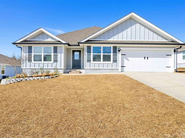 3869 James Stovall St, Pensacola, FL 32526