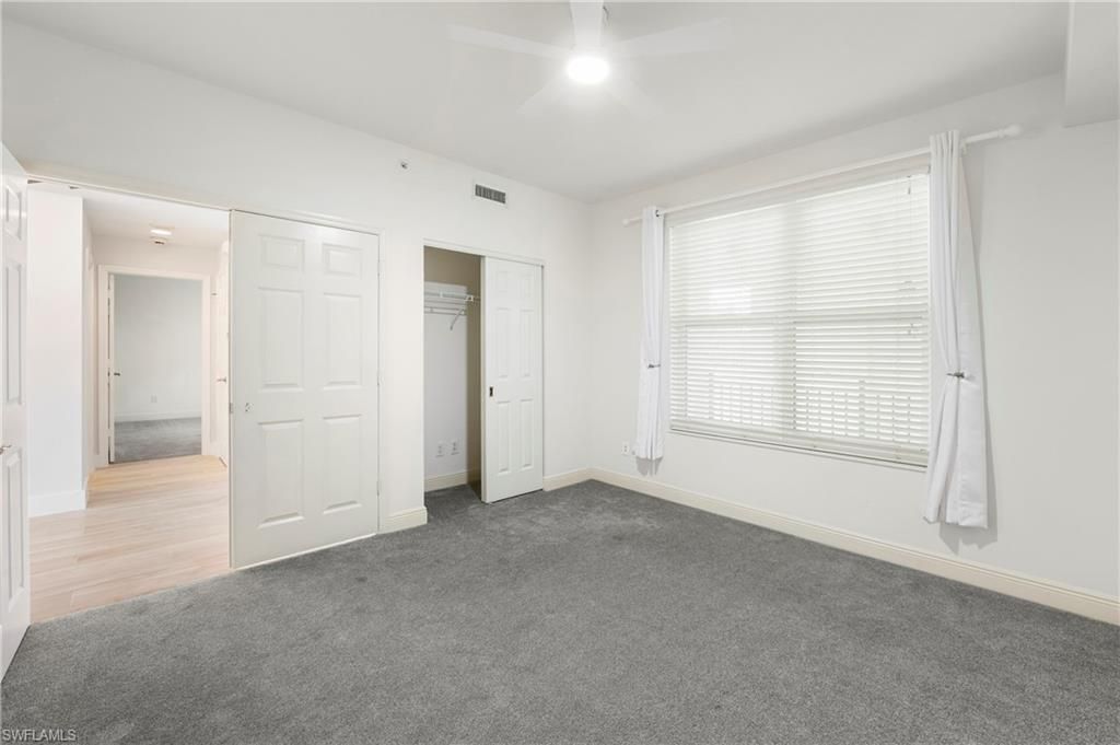 425 Cove Tower Dr, Unit 403, Naples, FL 34110 Photo