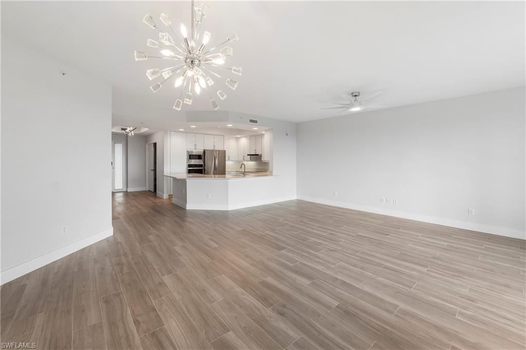 425 Cove Tower Dr, Unit 403, Naples, FL 34110 Photo