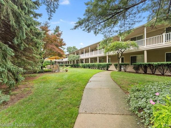 475 S Adams Road, Birmingham, MI 48009