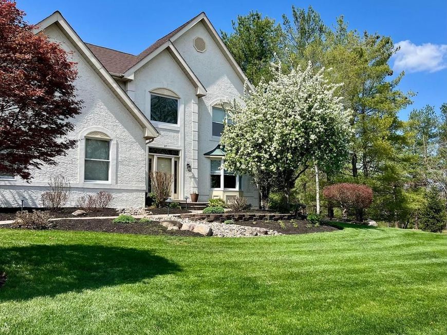 27 Arabian Way, Holland, PA 18966 Main Photo