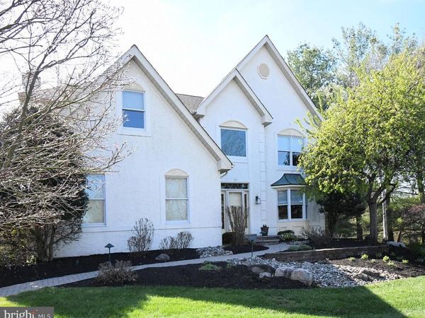 27 ARABIAN WAY, HOLLAND, PA 18966