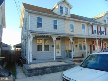 21 W SMITH STREET, TOPTON, PA 19562