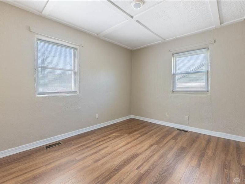 519 E 3rd Street, Xenia, OH 45385 Photo 11