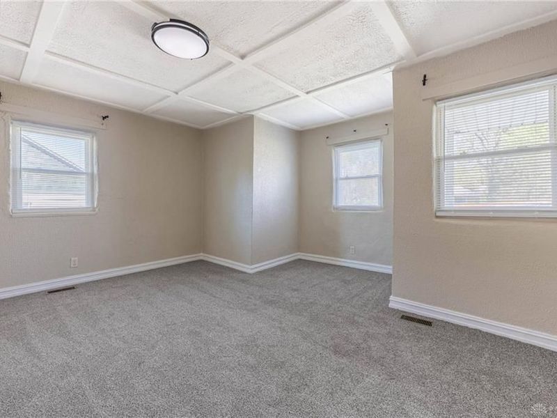 519 E 3rd Street, Xenia, OH 45385 Photo 3