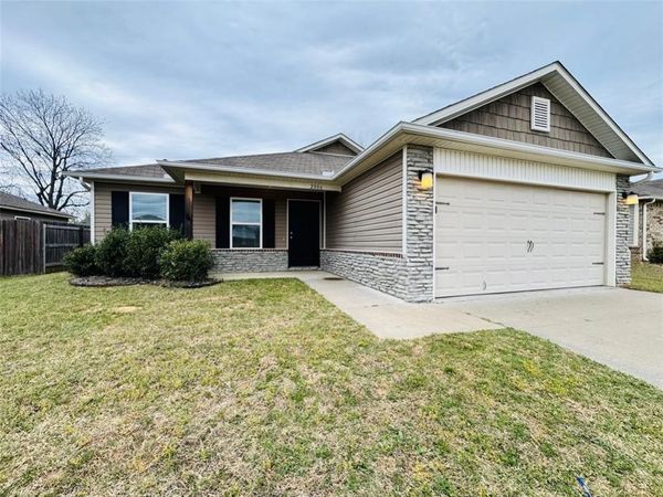 2806 E Pittsburg Street, Broken Arrow, OK 74014