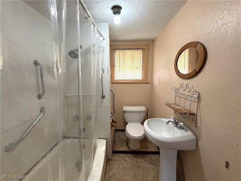 924 Concord Avenue, Akron, OH 44306 Photo 19