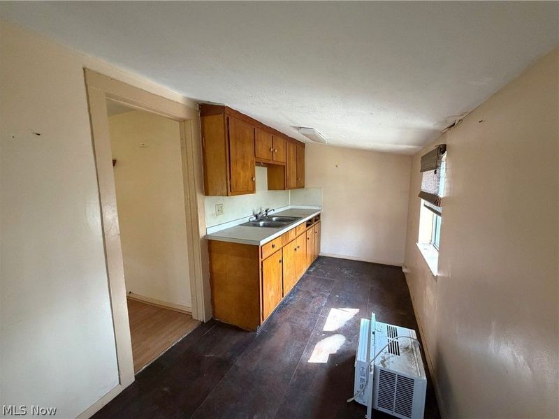 924 Concord Avenue, Akron, OH 44306 Photo 8