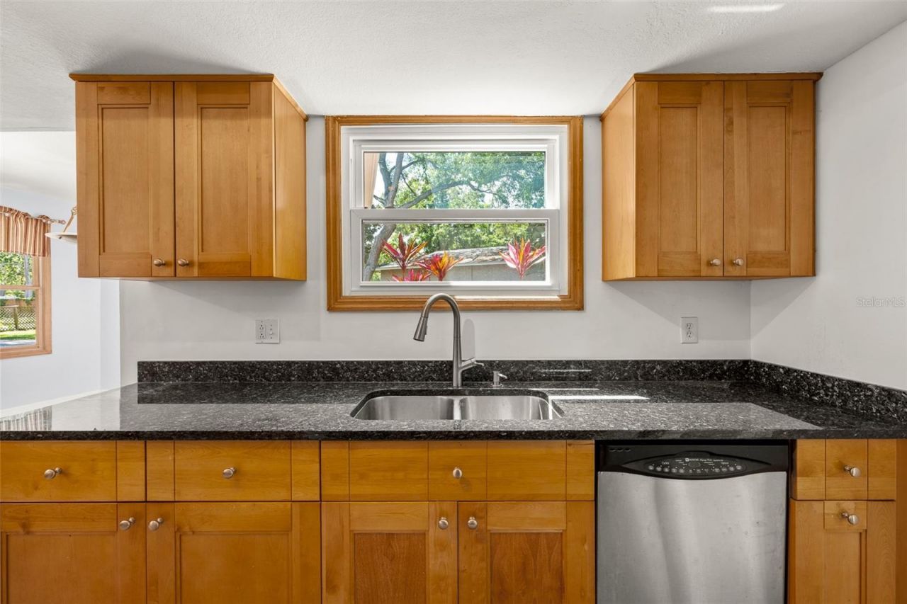 1550 Chateau Wood Drive, Clearwater, FL 33764 Photo