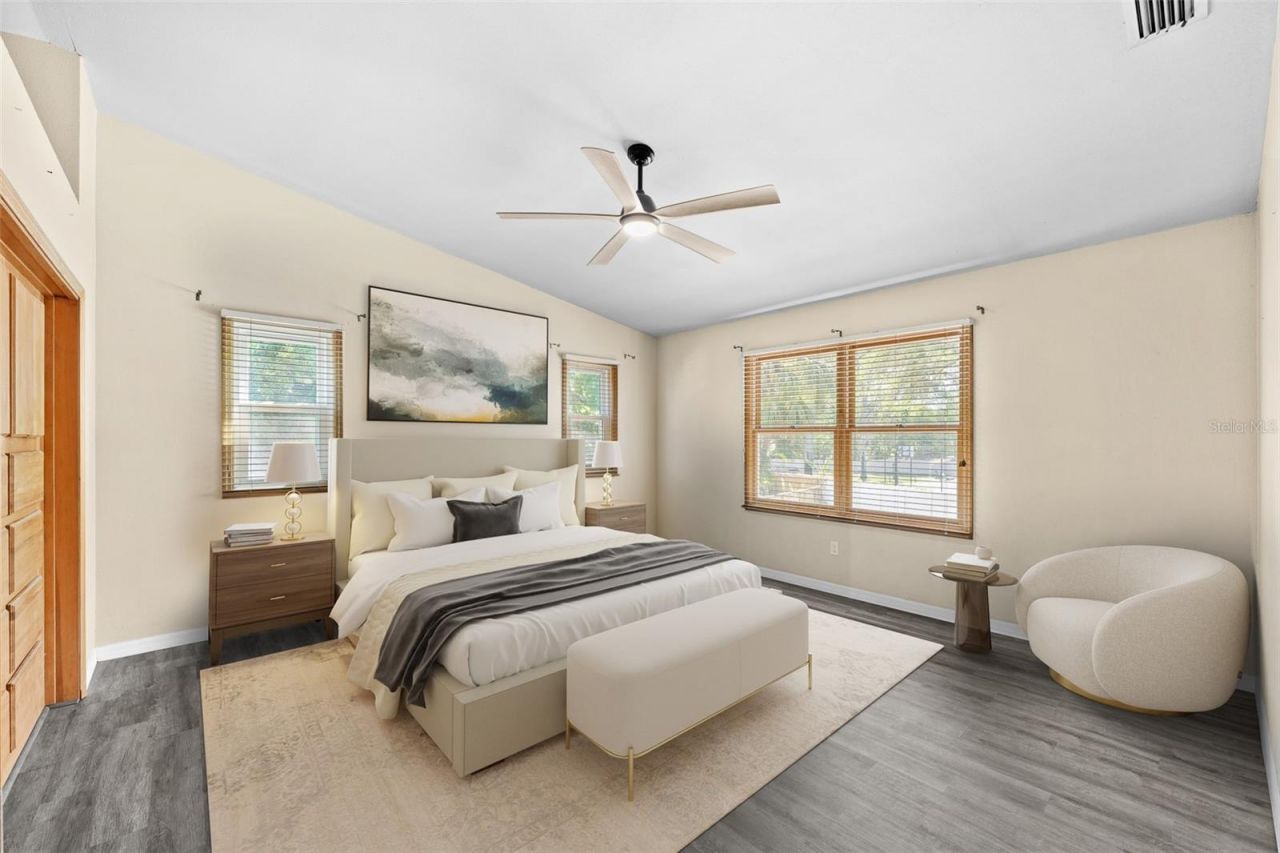 1550 Chateau Wood Drive, Clearwater, FL 33764 Photo