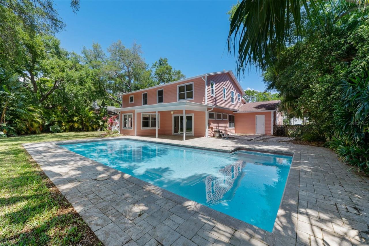1550 Chateau Wood Drive, Clearwater, FL 33764 Photo