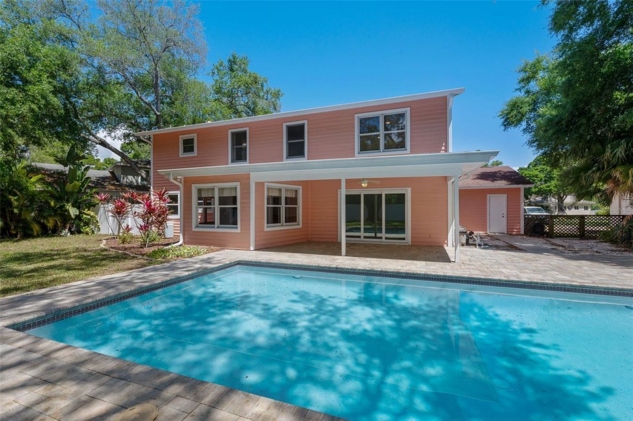 1550 Chateau Wood Drive, Clearwater, FL 33764 Photo
