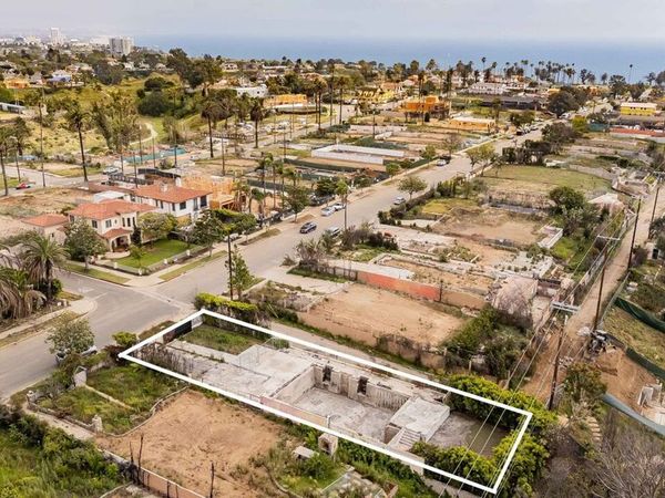 701 Via De La Paz, Pacific Palisades, CA 90272