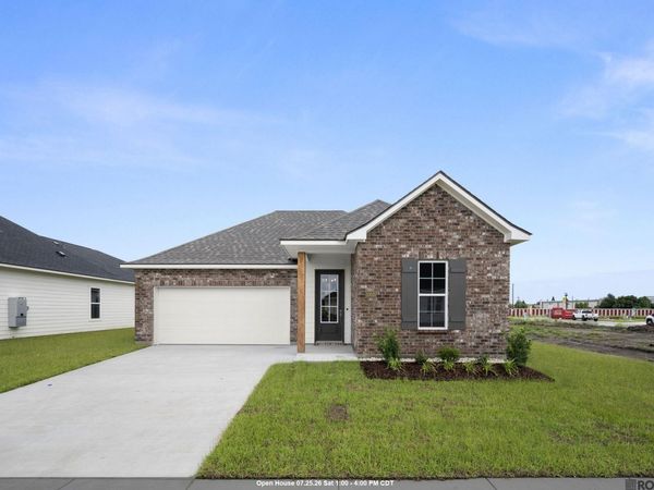 10035 Pelican Pointe Lane, Baton Rouge, LA 70810