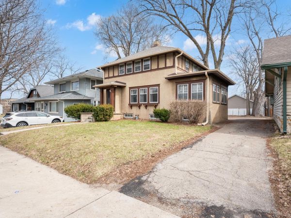 116 11th Avenue NW, Rochester, MN 55901