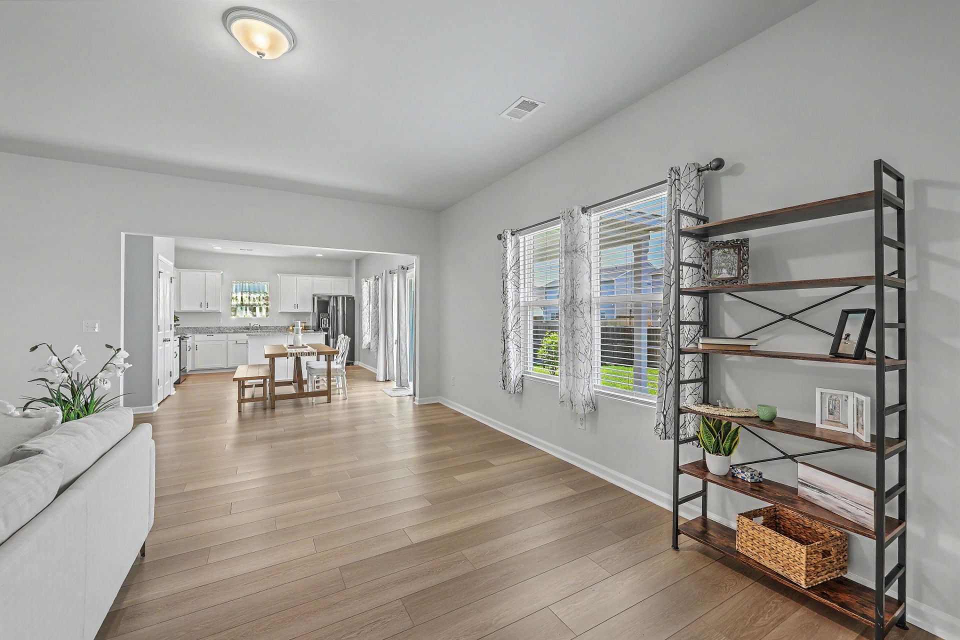 226 Clydesdale Circle Photo 10