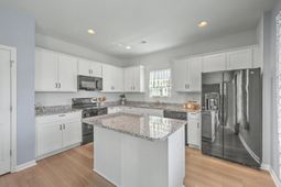 226 Clydesdale Circle photo 4