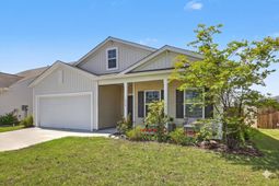 226 Clydesdale Circle photo 4