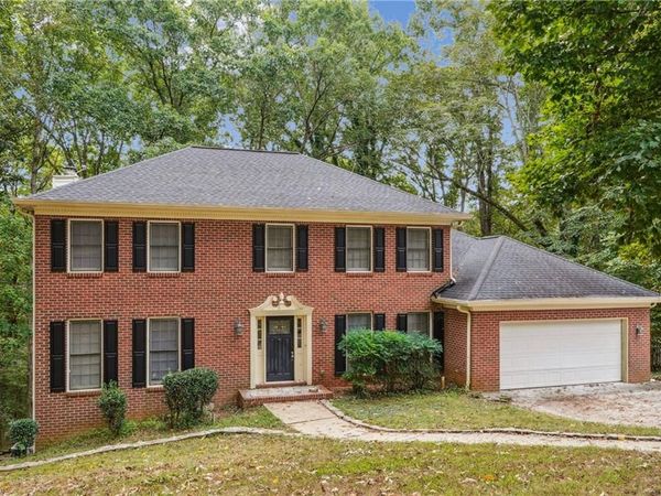 3732 Hollow Tree Lane SW, Lilburn, GA 30047
