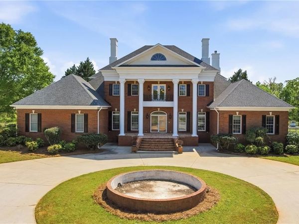 1202 Hodges Circle , Mansfield, GA 30055