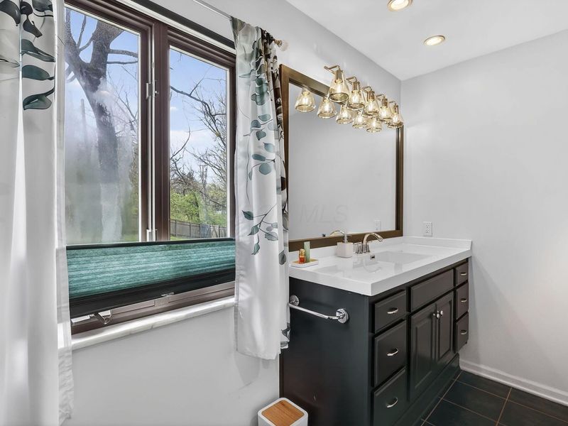 5084 Olentangy River Road, Columbus, OH 43214 Photo 38