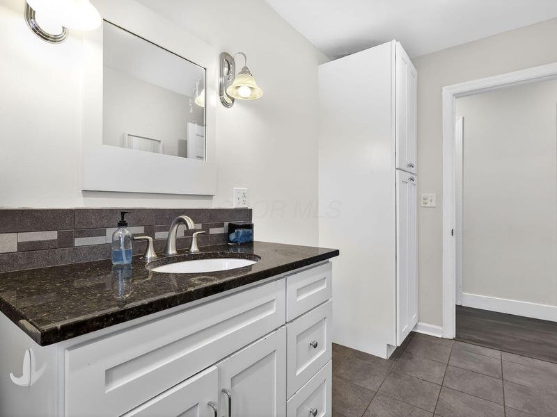 5084 Olentangy River Road, Columbus, OH 43214 Photo 45