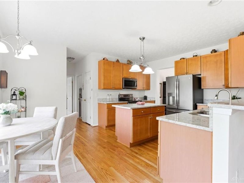 1922 Bellbrook Woods Court, Bellbrook, OH 45305 Photo 19