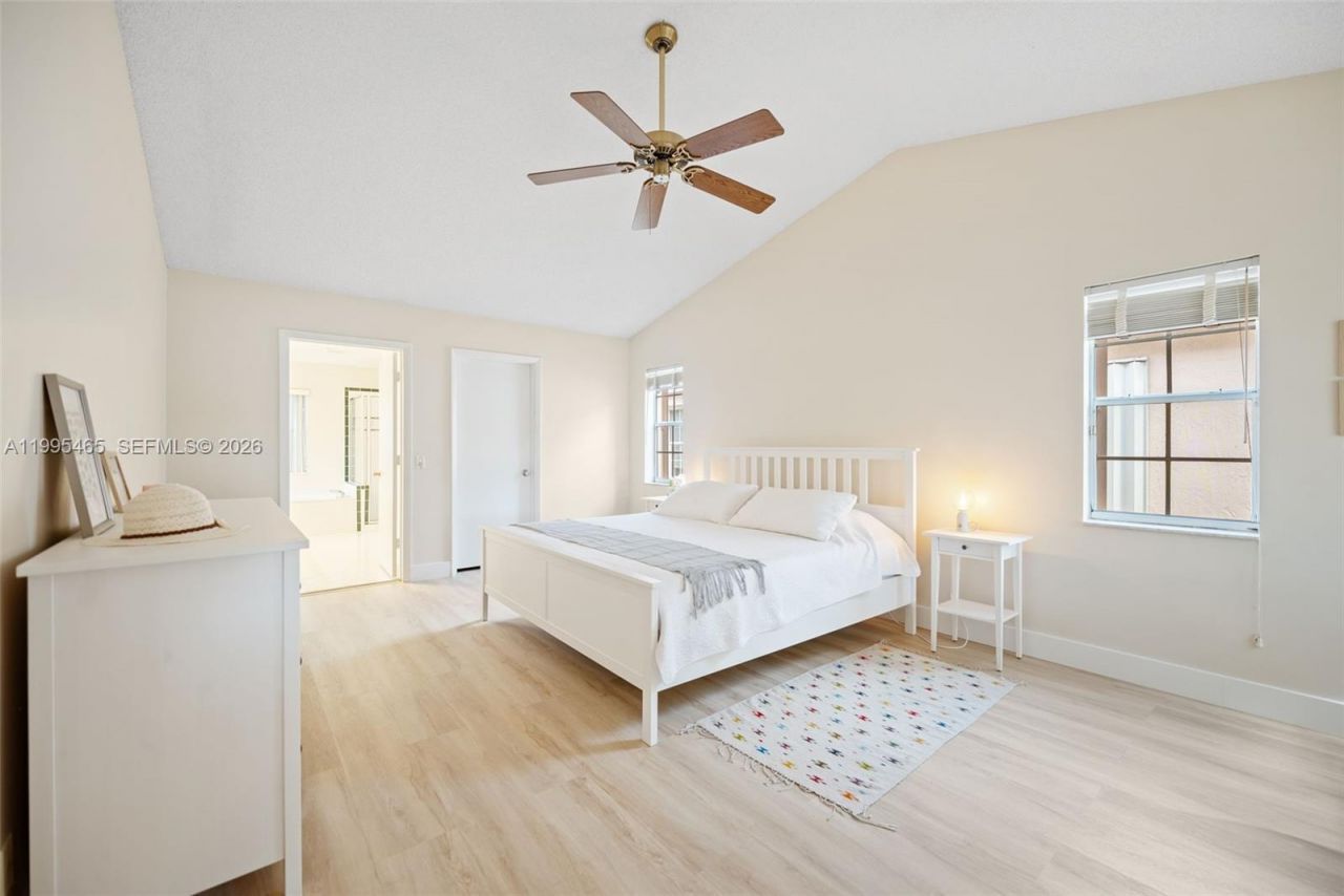 380 Cameron Dr, Weston, FL 33326 Photo