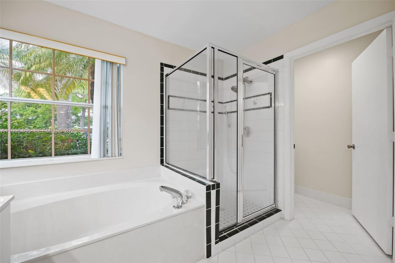 380 Cameron Dr, Weston, FL 33326 Photo