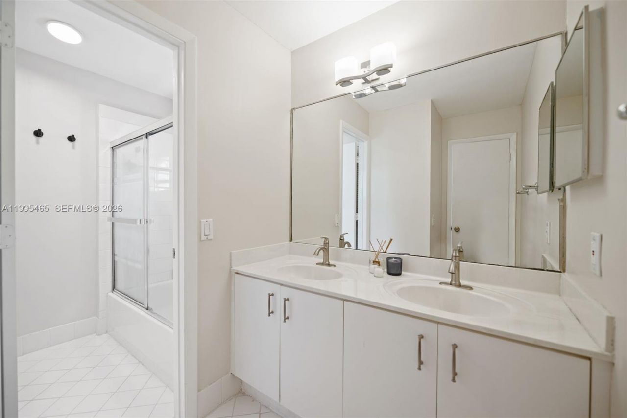 380 Cameron Dr, Weston, FL 33326 Photo