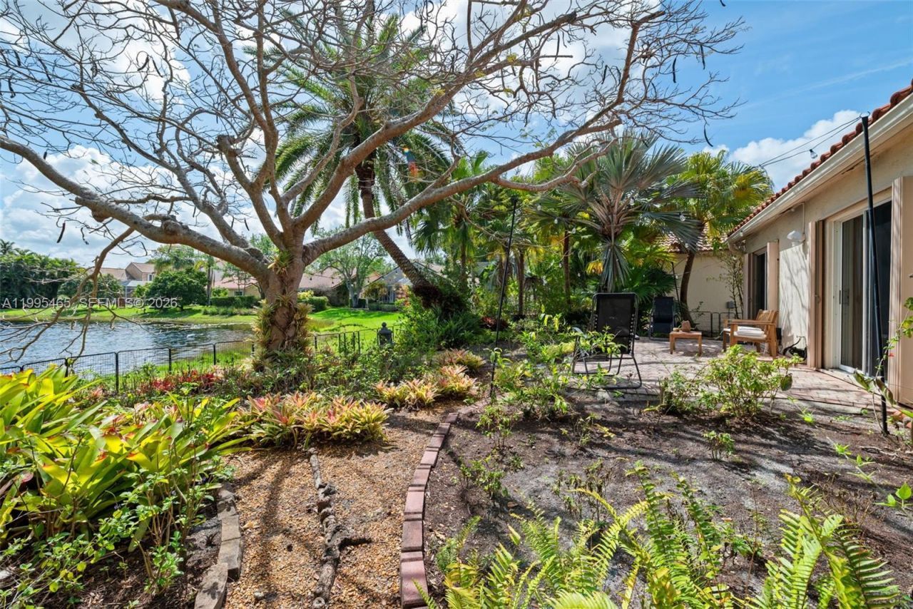 380 Cameron Dr, Weston, FL 33326 Photo