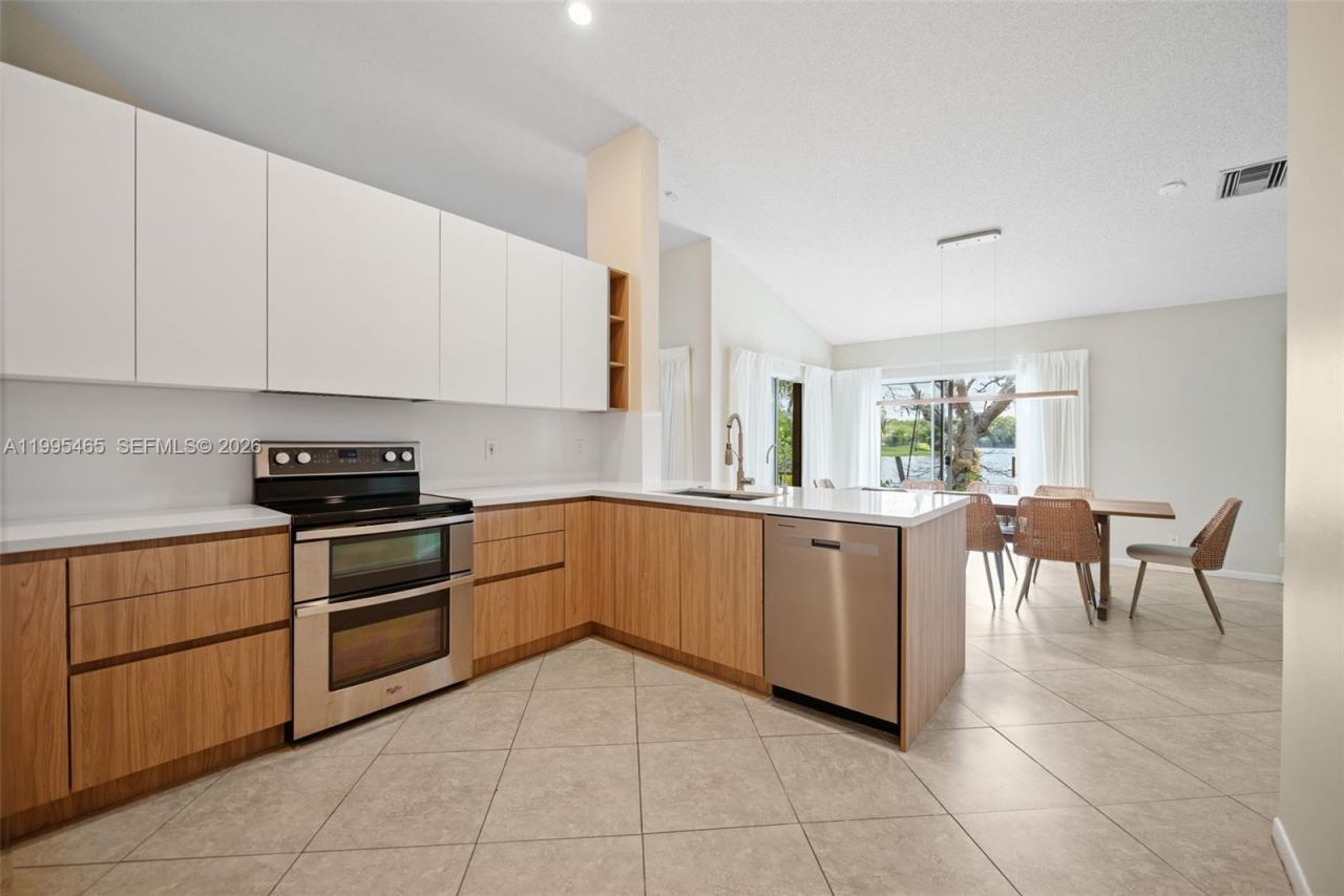 380 Cameron Dr, Weston, FL 33326 Photo