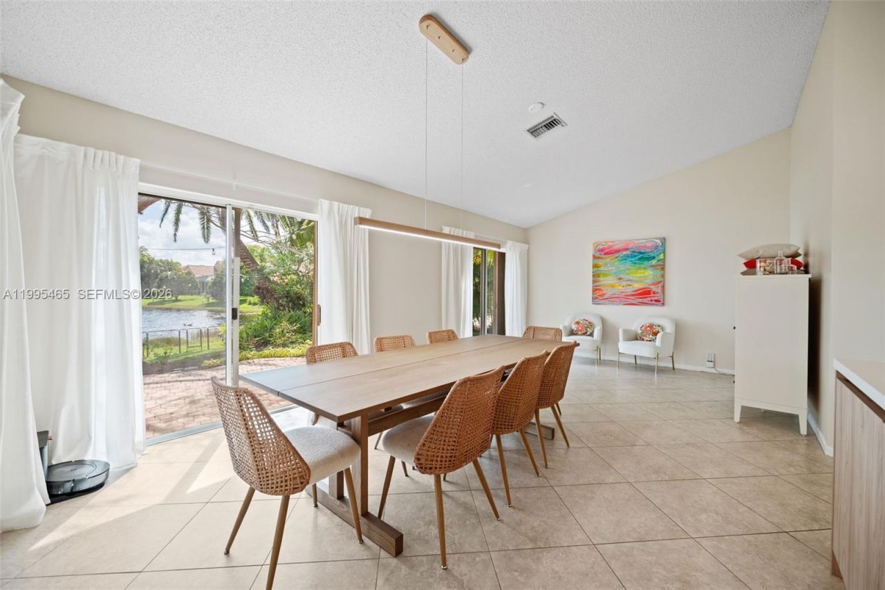 380 Cameron Dr, Weston, FL 33326 Photo