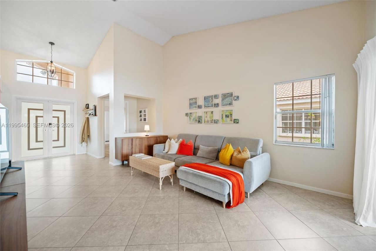 380 Cameron Dr, Weston, FL 33326 Photo