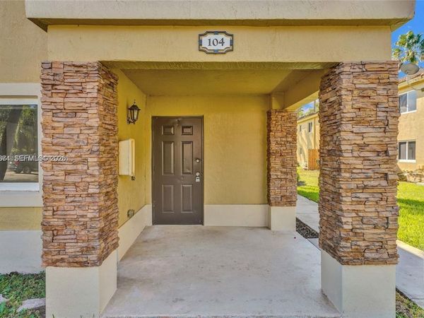 3398 NE 9th Dr, Unit 104, Homestead, FL 33033