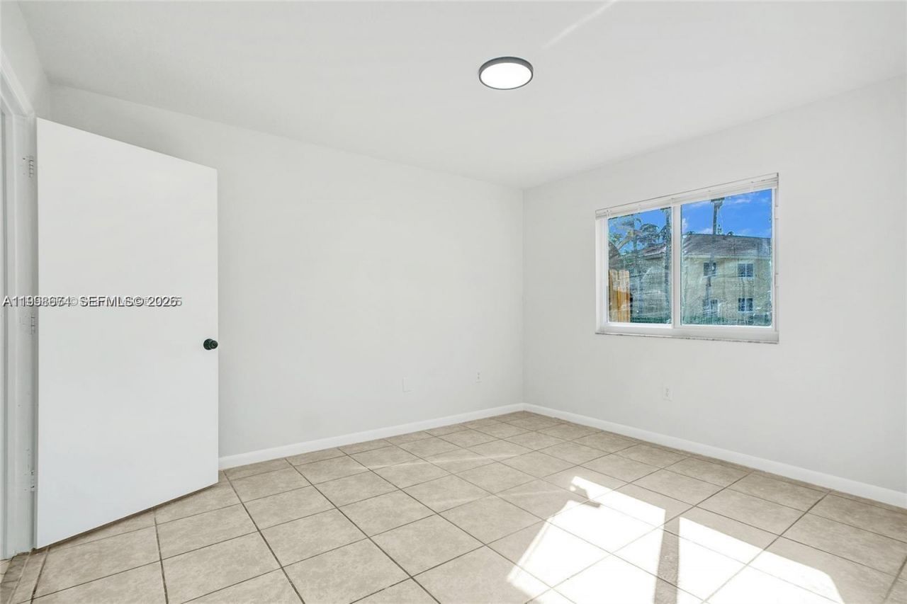3398 NE 9th Dr, Unit 104, Homestead, FL 33033 Photo
