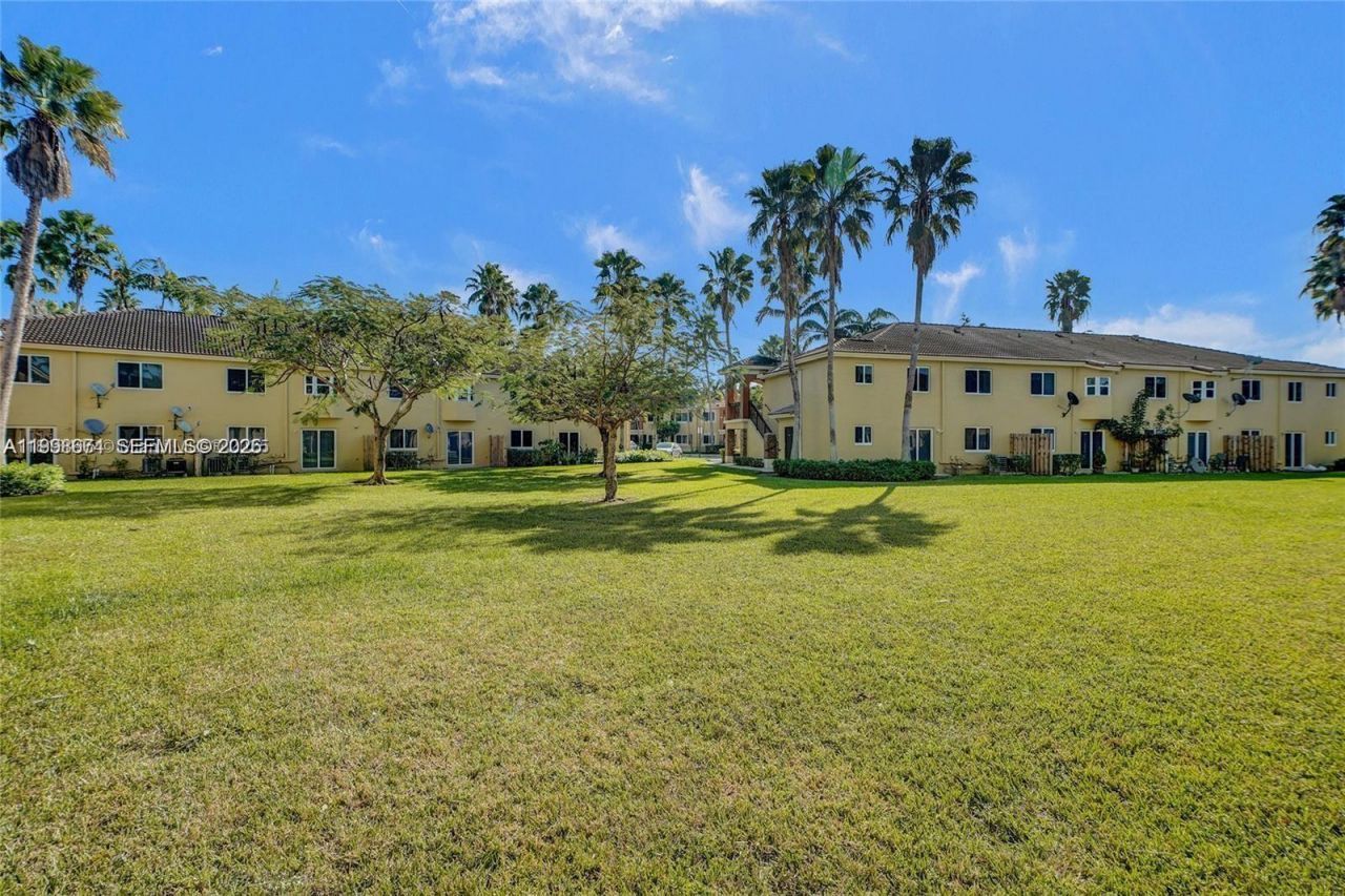 3398 NE 9th Dr, Unit 104, Homestead, FL 33033 Photo