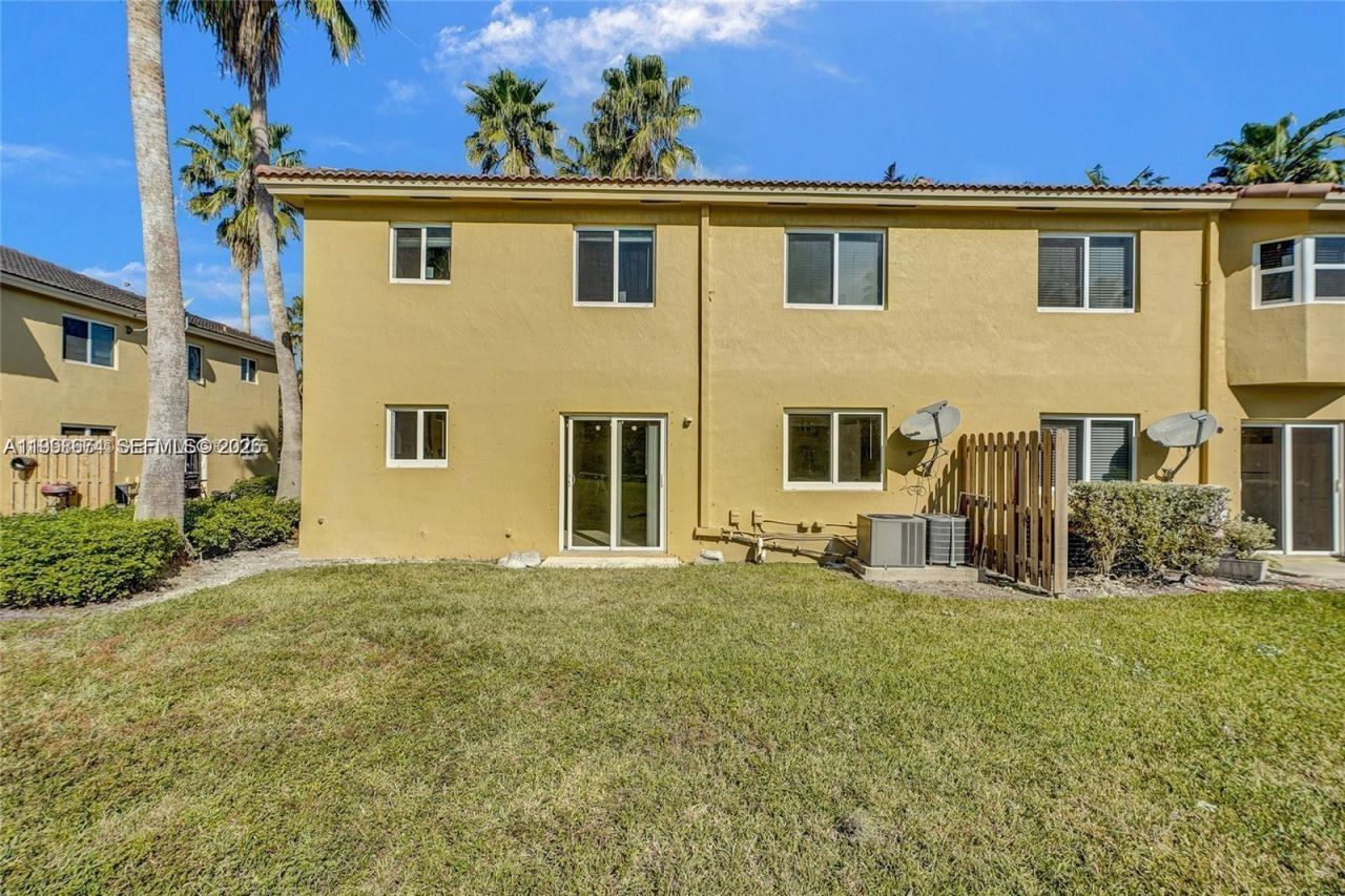 3398 NE 9th Dr, Unit 104, Homestead, FL 33033 Photo