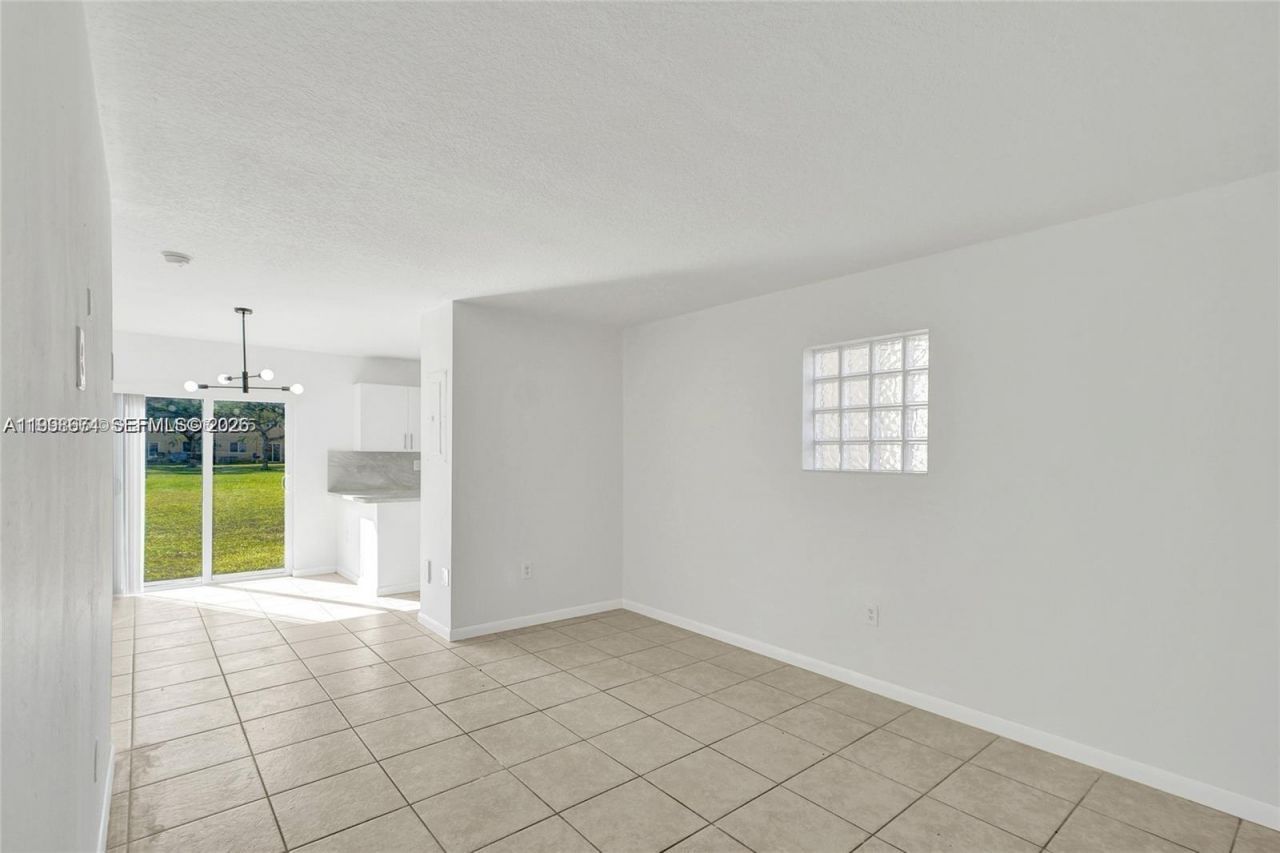 3398 NE 9th Dr, Unit 104, Homestead, FL 33033 Photo