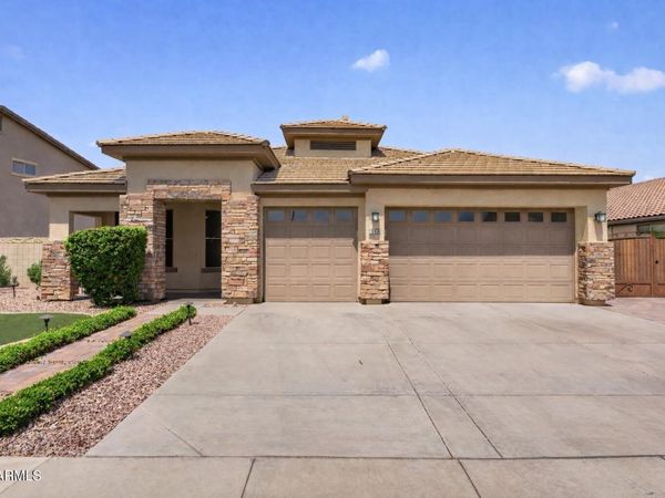 8812 W MYRTLE Avenue, Glendale, AZ 85305