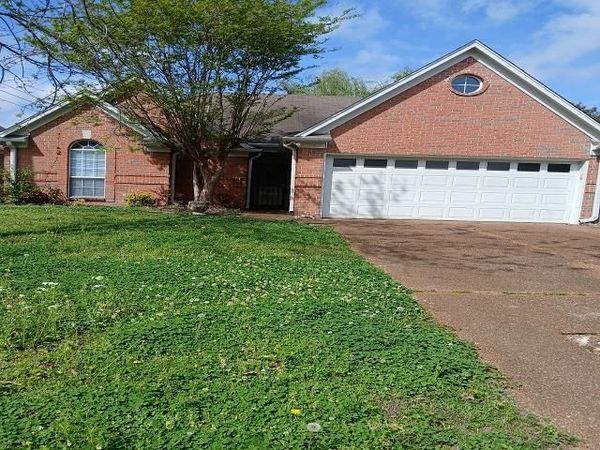 1367 CHARLES BRYAN RD, Cordova, TN 38018