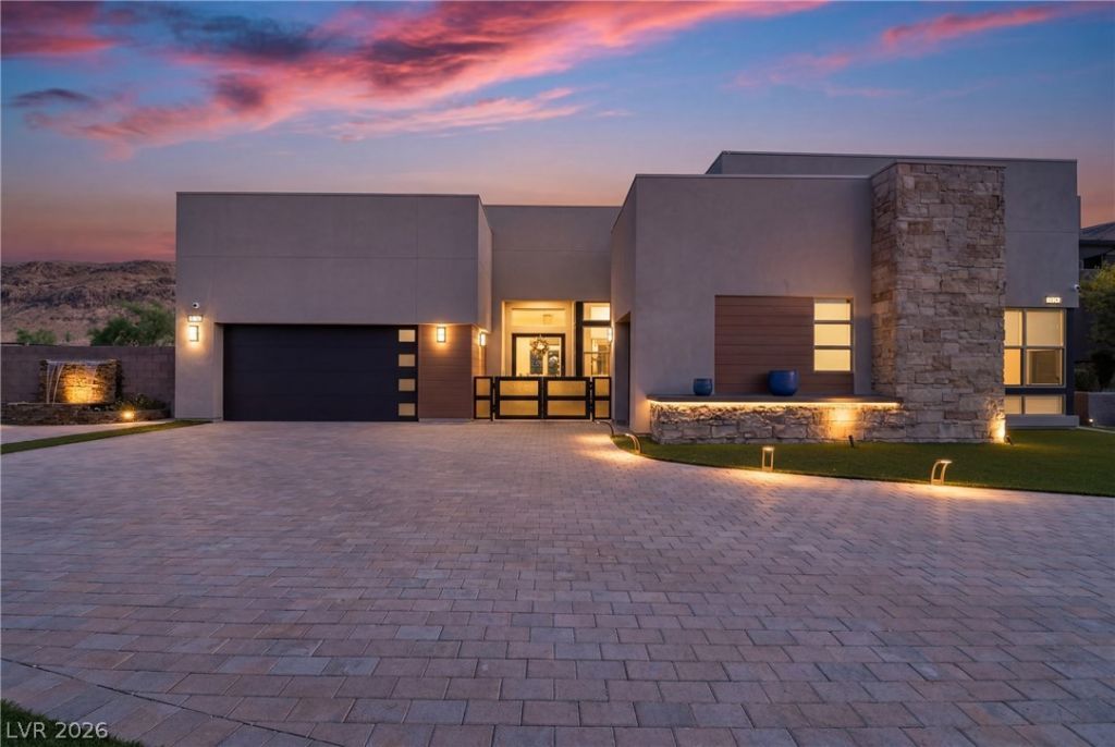 6880 Equinox Cliff Street, Las Vegas, NV 89135