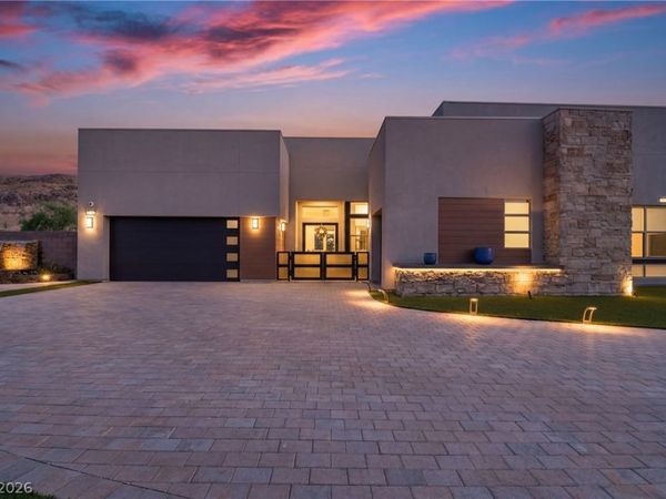 6880 Equinox Cliff Street, Las Vegas, NV 89135