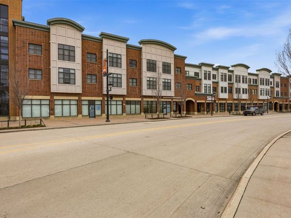 847 Quarry Rd , Unit 303, Coralville, IA 52241