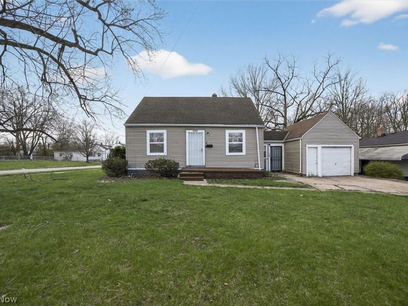 17208 Lipton Avenue, Cleveland, OH 44128 Photo 1