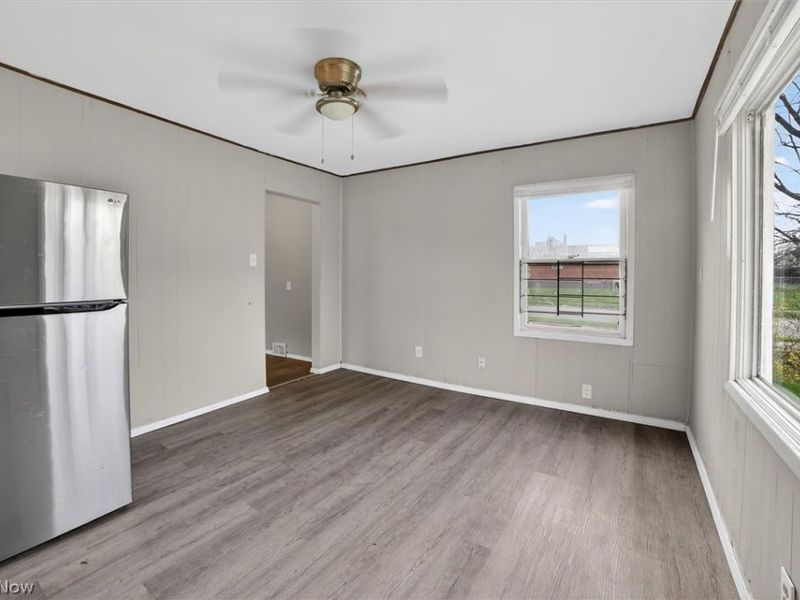 17208 Lipton Avenue, Cleveland, OH 44128 Photo 11