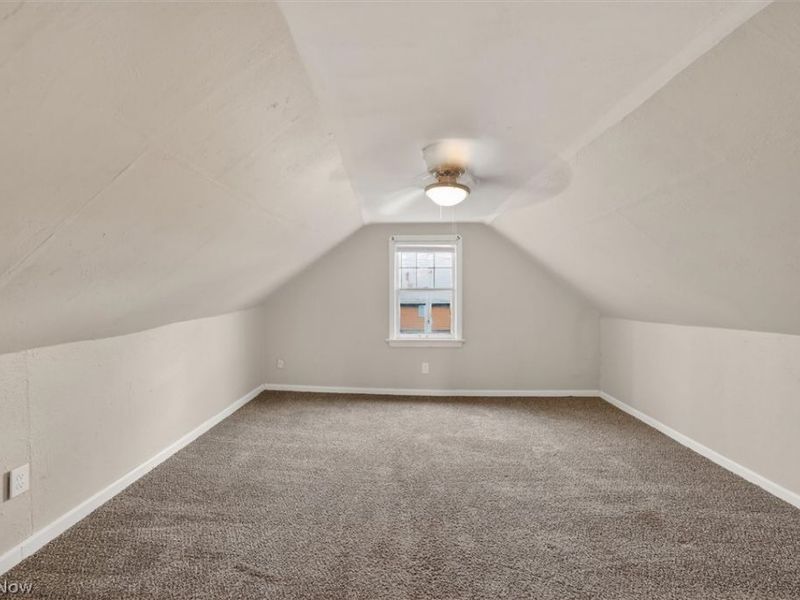 17208 Lipton Avenue, Cleveland, OH 44128 Photo 19