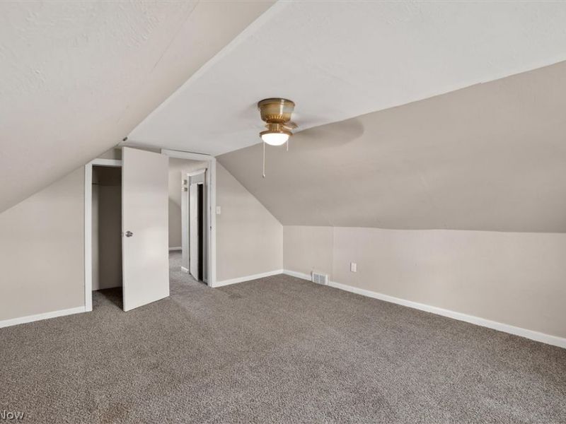 17208 Lipton Avenue, Cleveland, OH 44128 Photo 20