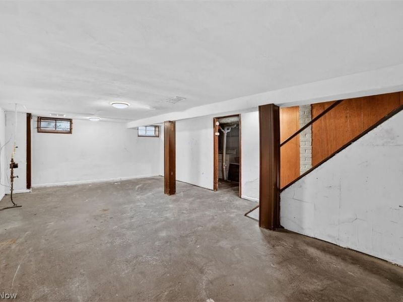 17208 Lipton Avenue, Cleveland, OH 44128 Photo 21